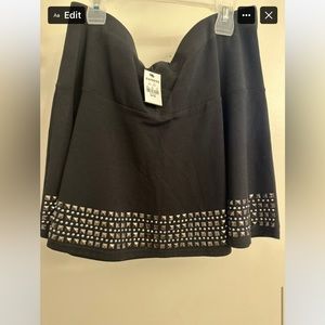 ( NWT) Express black skirt
